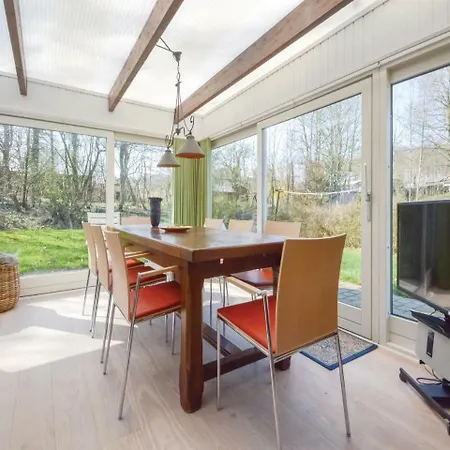 Сasa de vacaciones Two-bedroom In