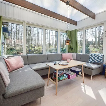 Two-bedroom In Ferienhaus *